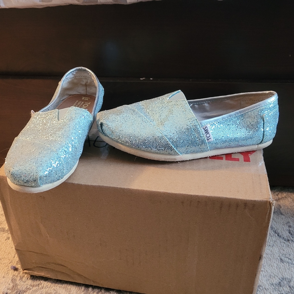 Aqua Glitter Toms
